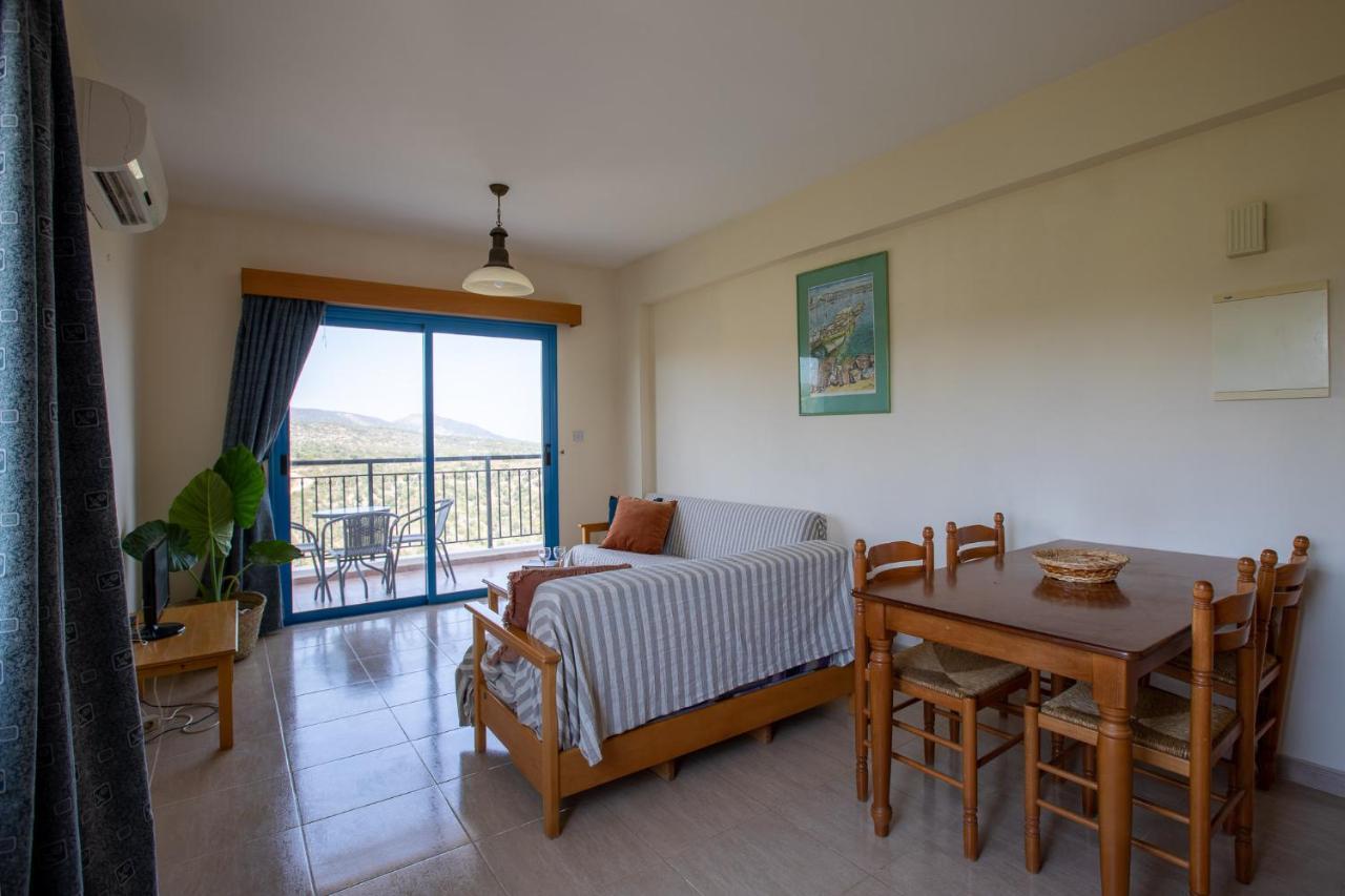 Socrates Apartments Polis Екстер'єр фото