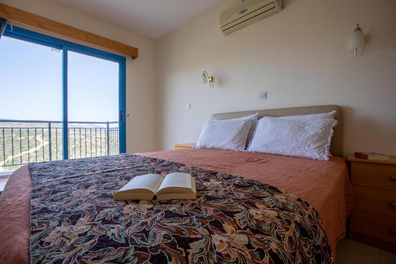Socrates Apartments Polis Екстер'єр фото