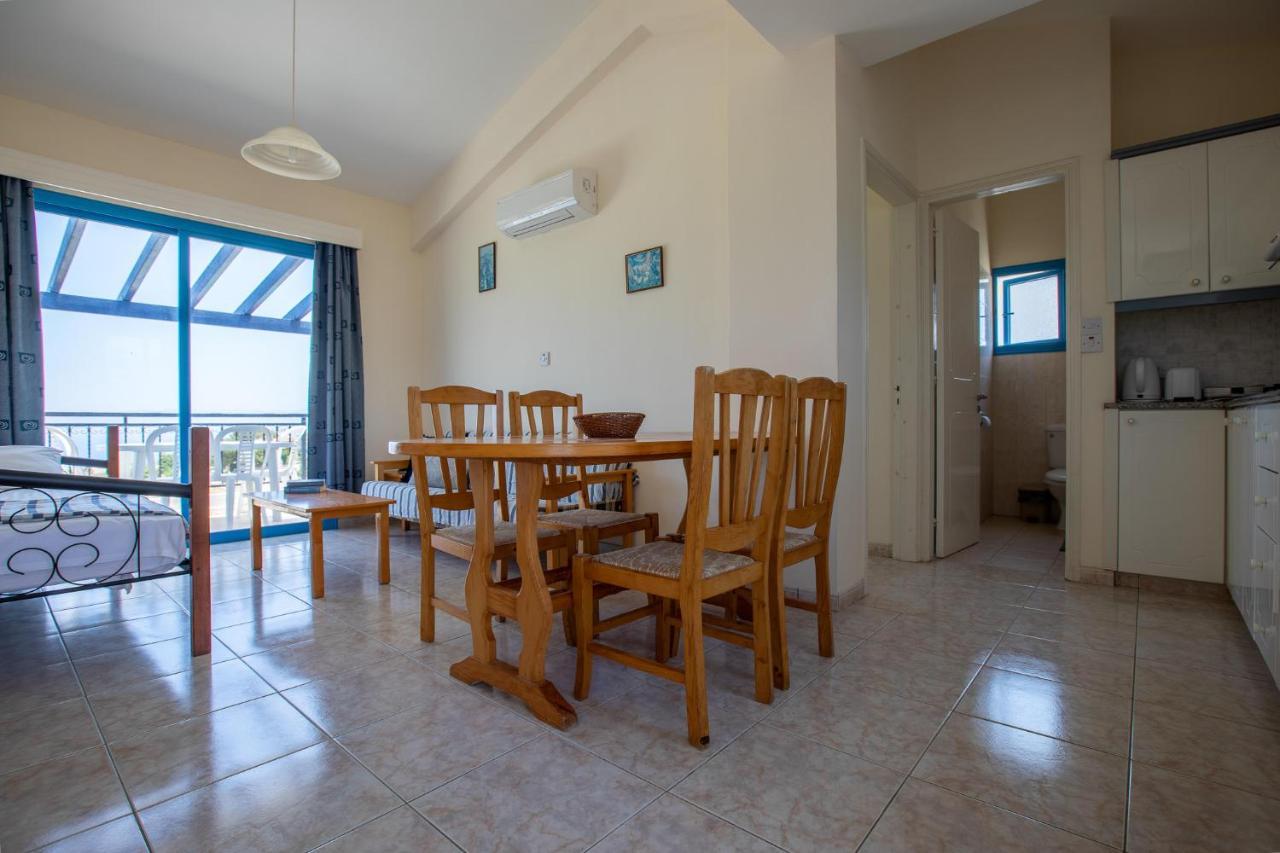 Socrates Apartments Polis Екстер'єр фото