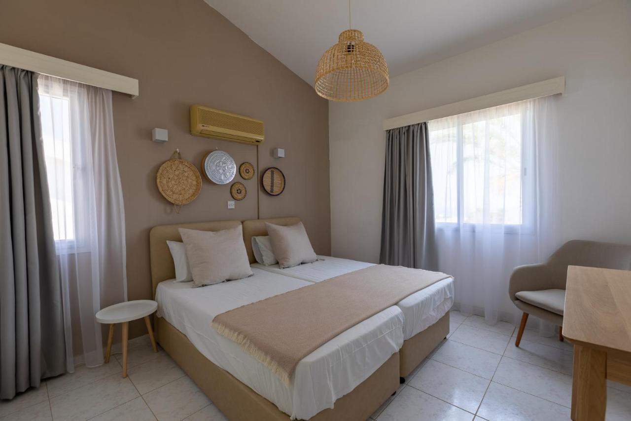 Socrates Apartments Polis Екстер'єр фото
