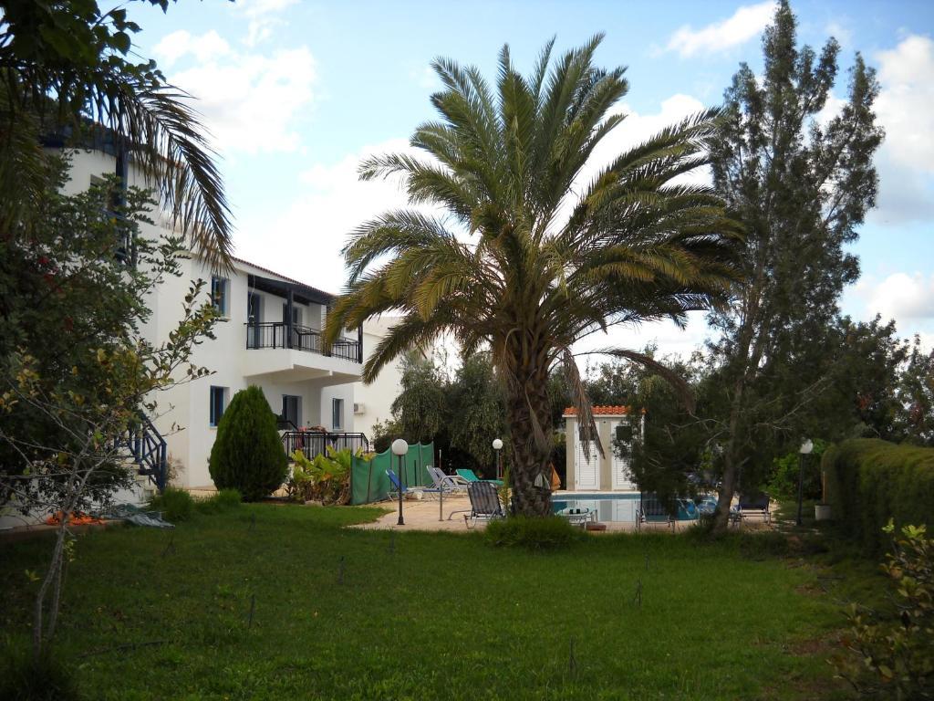 Socrates Apartments Polis Екстер'єр фото