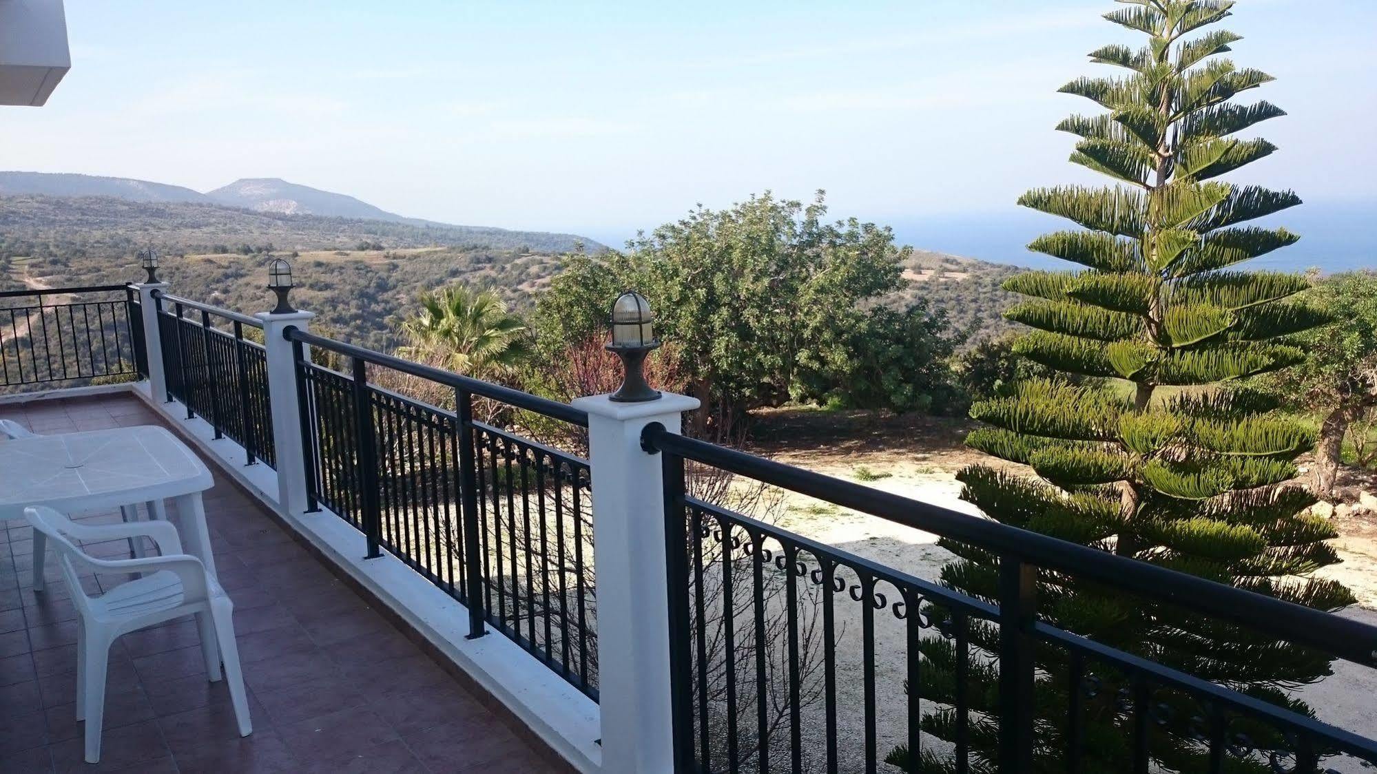 Socrates Apartments Polis Екстер'єр фото